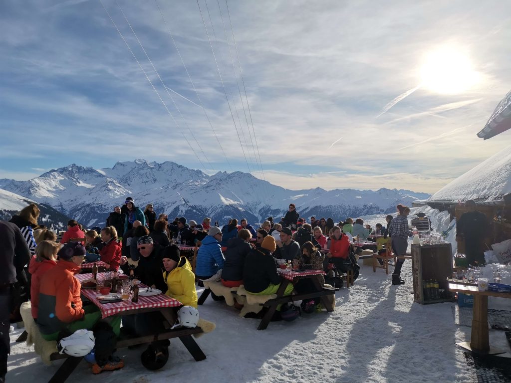 Restauranger och barer i backarna