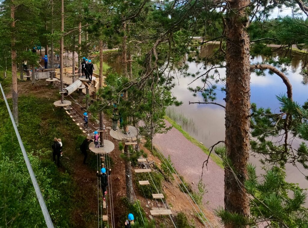 Ny klätterpark i Sälen vid Svansjön i Lindvallen