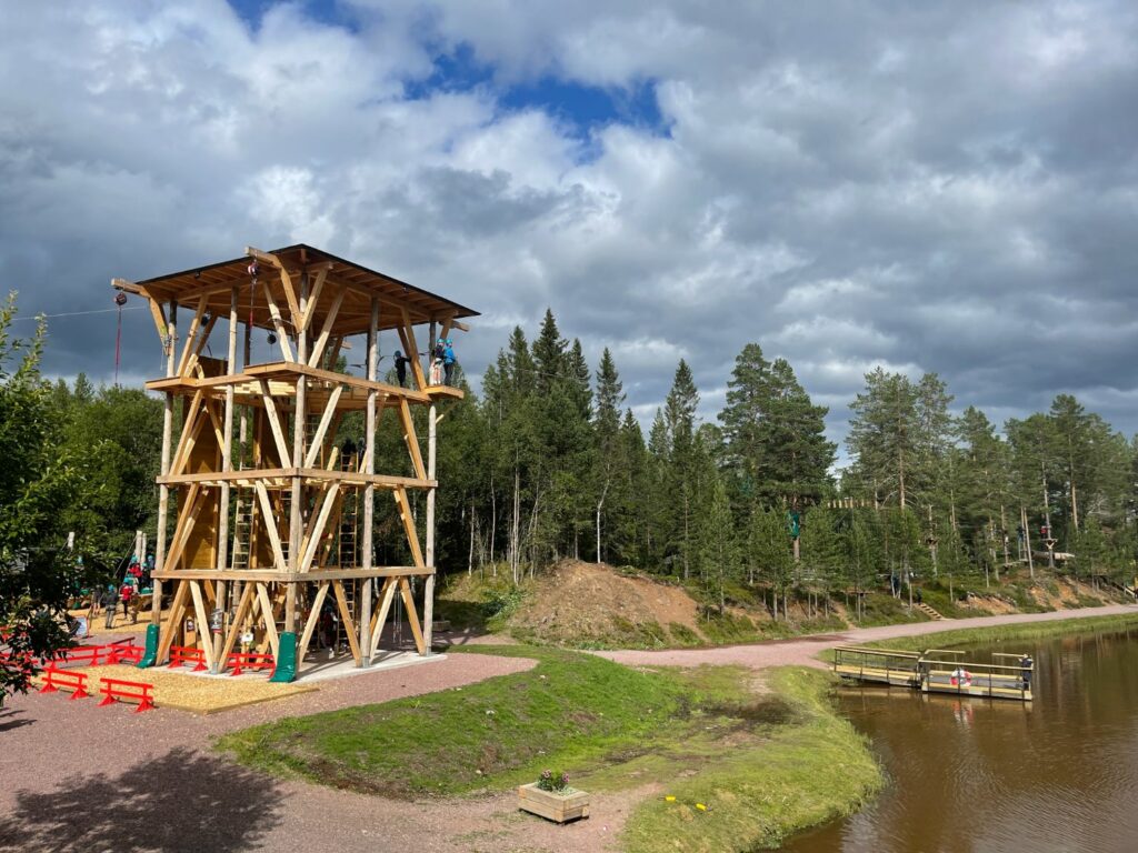 Ny klätterpark i Sälen vid Svansjön i Lindvallen