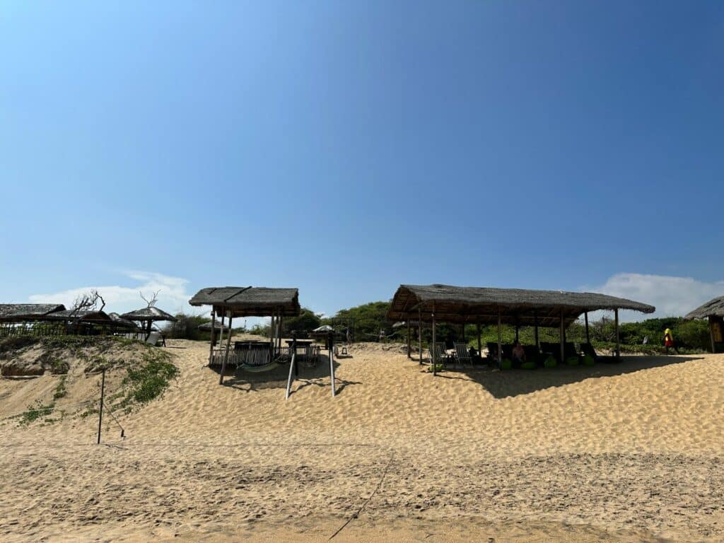 Stranden vid Jetwing Safari Camp Yala