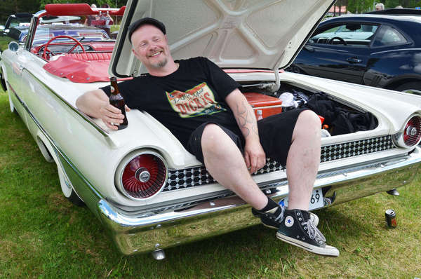 Cruise-in i Viksjö lockade veteranbilar från hela länet: “Resan hit är halva nöjet”