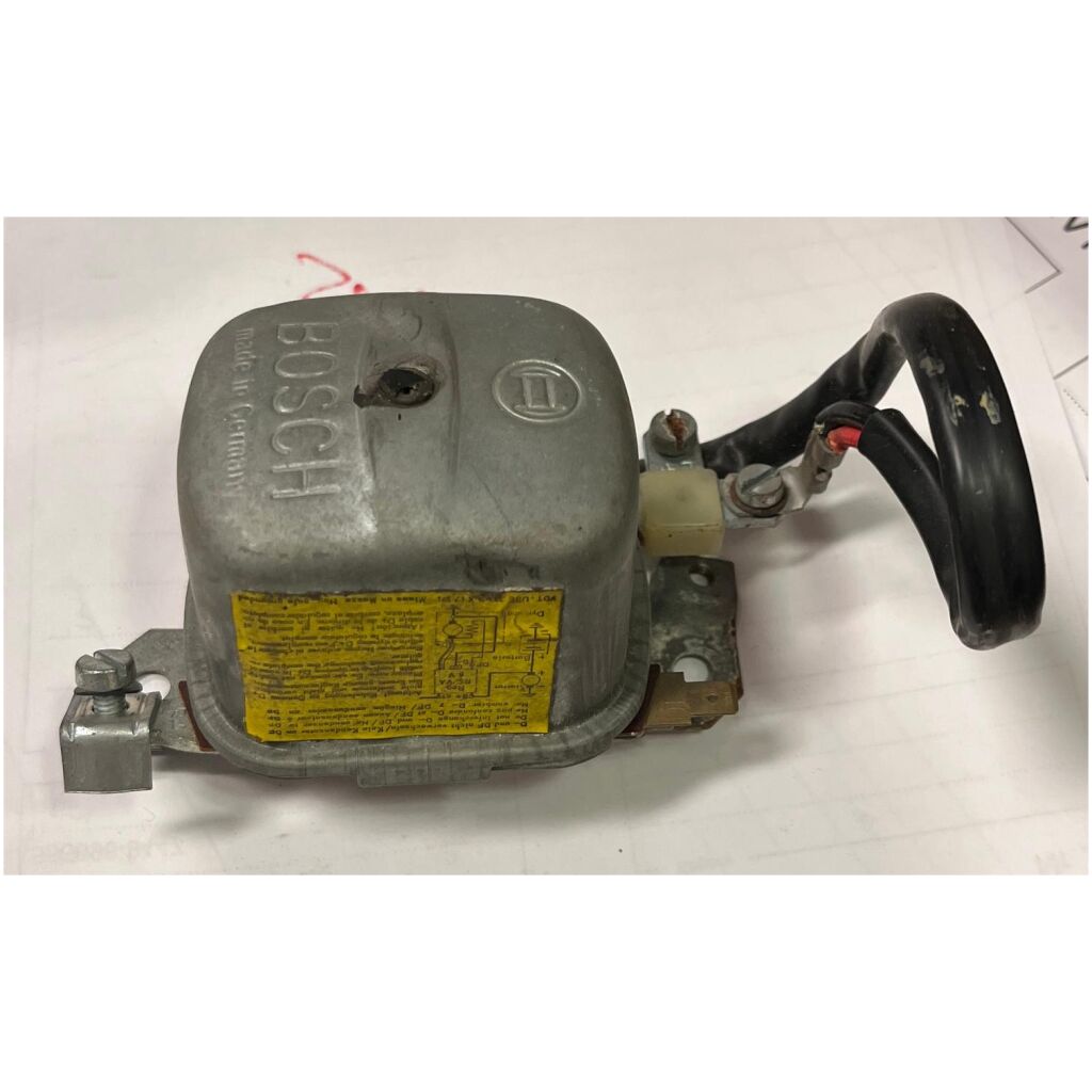 Laddningsrelä 7V 50Amp Porsche mfl , Bosch 0190850030 , 311903801