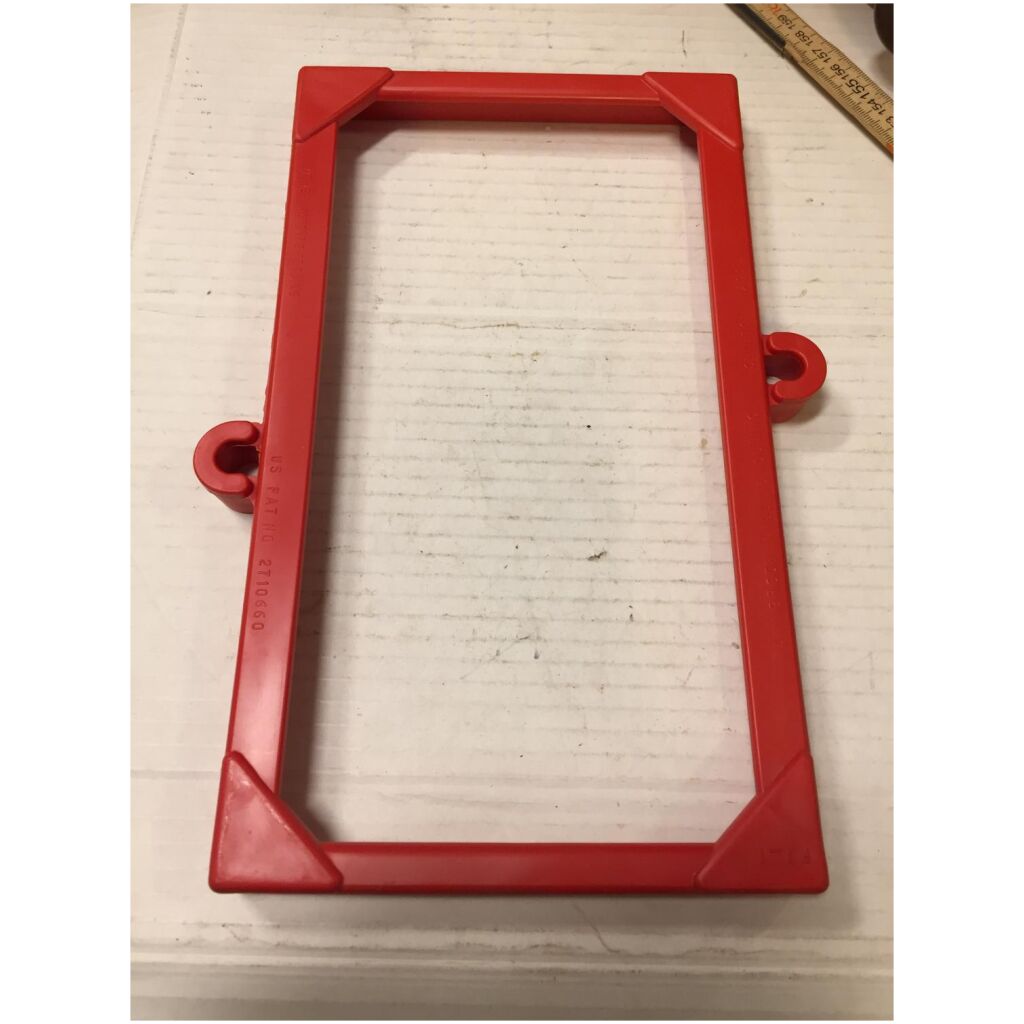 BATTERIHÅLLARE PLAST 27x19cm FORD MERCURY 1954-55, KANT-KER-RODE FD1