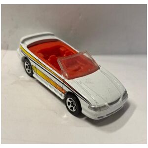 Ford Mustang GT Cabriolet 1996 Hot Wheels 1/64