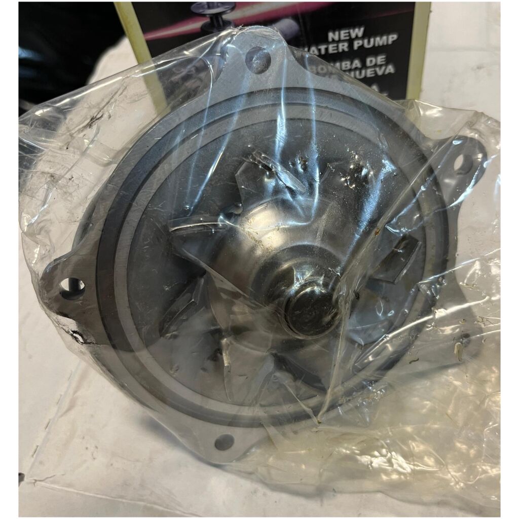 Vattenpump MOPAR V6 201-231 1990-2000 ,GMB 120-1270