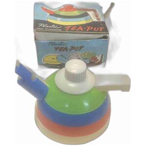 Tea-pot plastic Hong Kong tekanna plast med visselpipa med originalkartong Retro