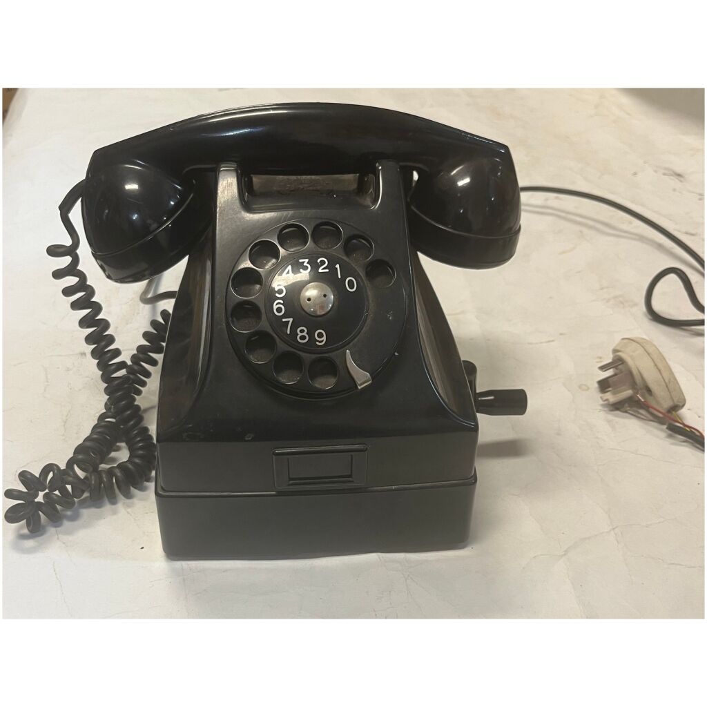 Bakelit telefon förhöjd med vev & dubbla ringklockor Televerkstaden Nynäshamn
