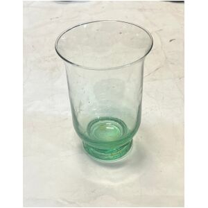 Vas / glas med grön botten 10cm dia 16cm hög