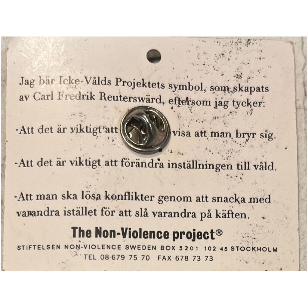 Pistol / Revolver the Non - Violence project Carl Fredrik Reuterswärd