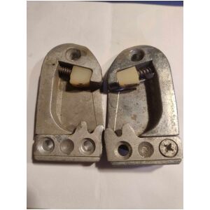DÖRRLÅS DELEN PÅ A-STOLPEN "STRIKER PLATES" 1955-62 GM
