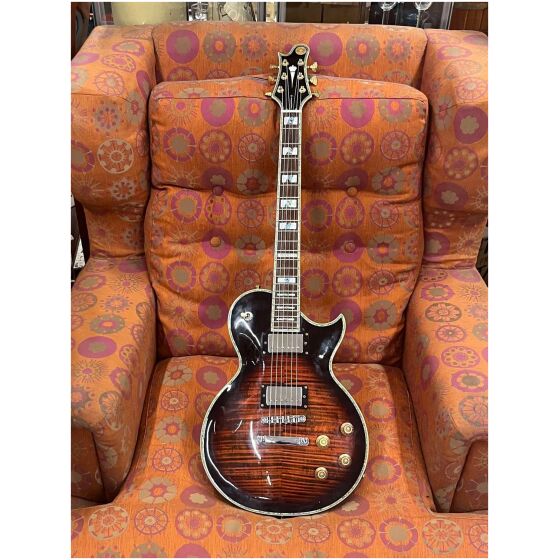 Carparelli S3 Otroligt snygg LP med fina inlays och binding. Mickarna uppgradera