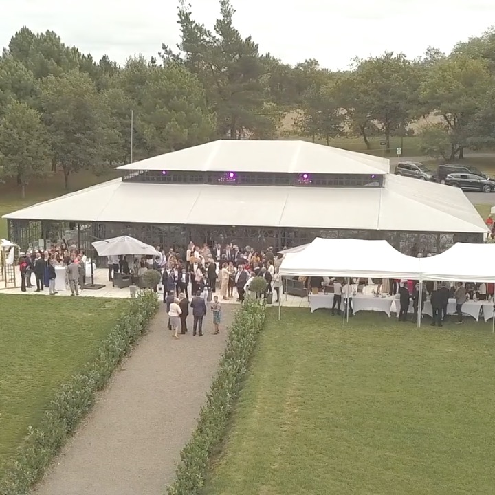 réception devant l'orangerie