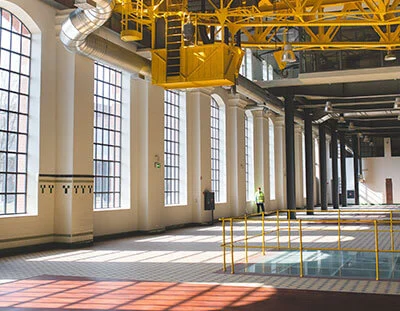 Industristädning
