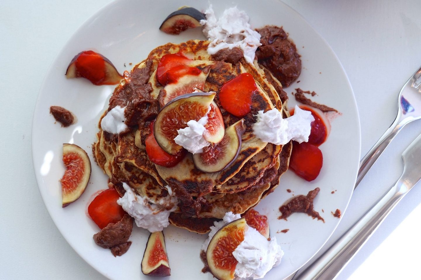 Brunchpannkakor med egen gjord nutella