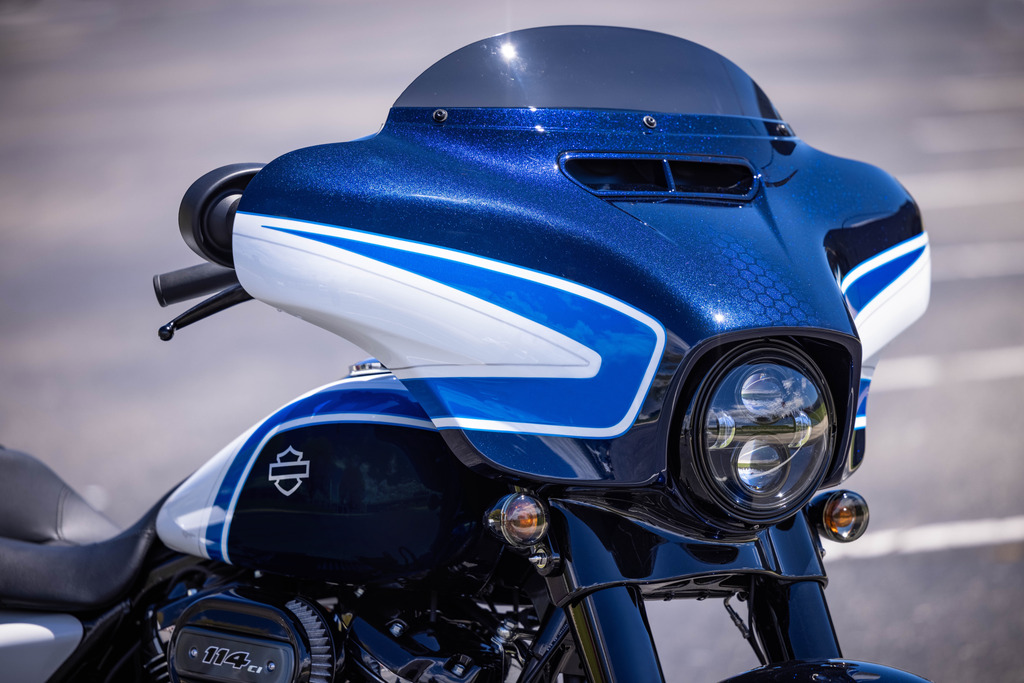 Harley-Davidson Streetglide Arctic Blast Limited Edition