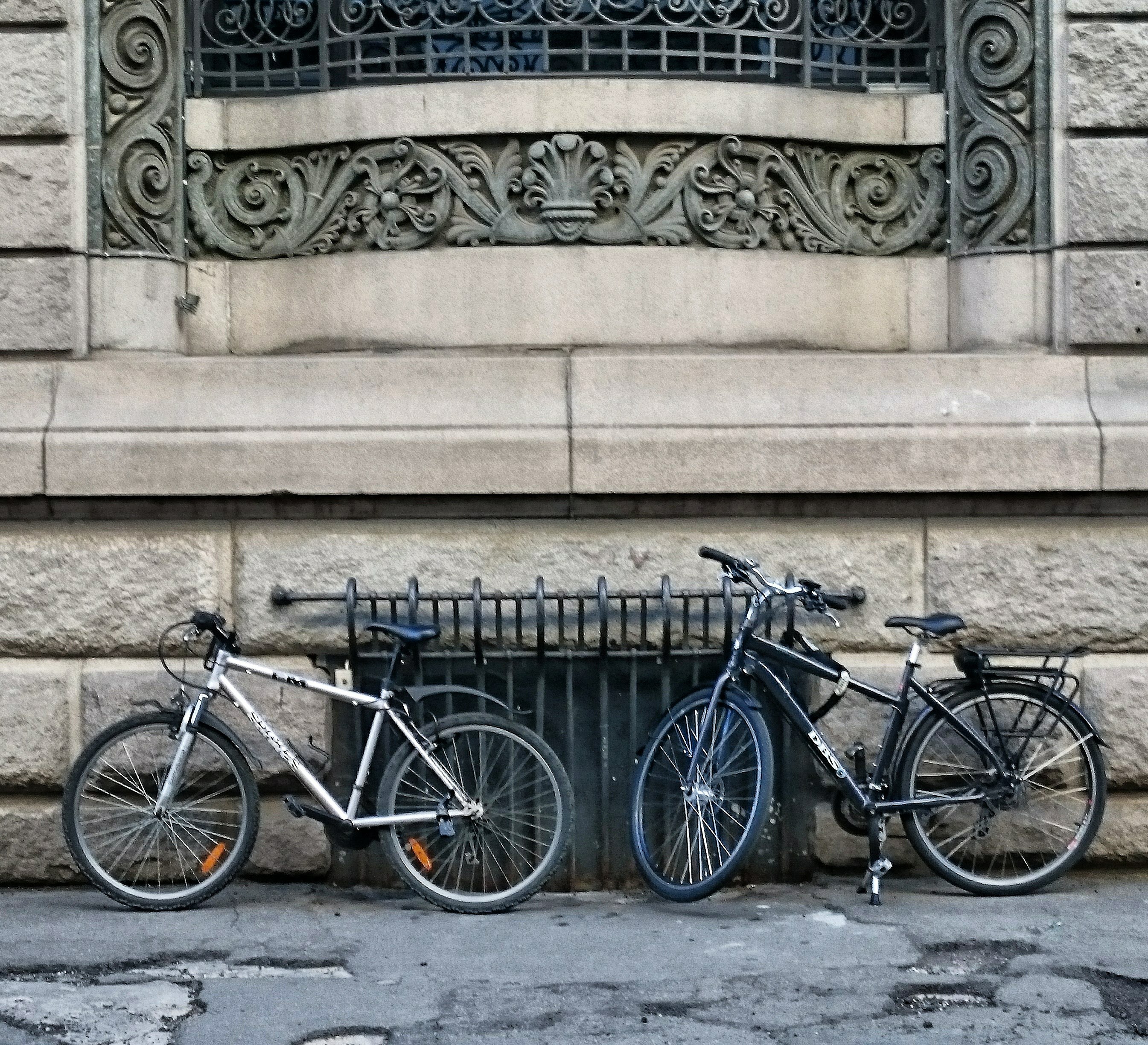 parkerte sykler