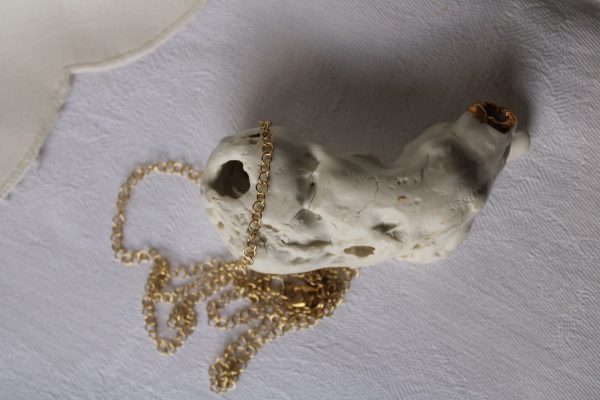 meike janssens - necklace in porcelain
