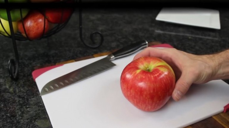 Comment couper une pomme en 1o secondes