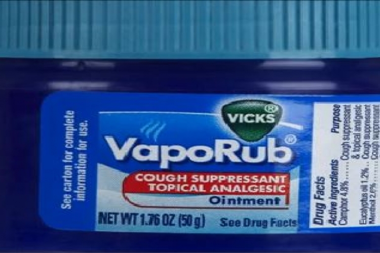 Quelques remèdes maison surprenants à faire avec du Vicks VapoRub !