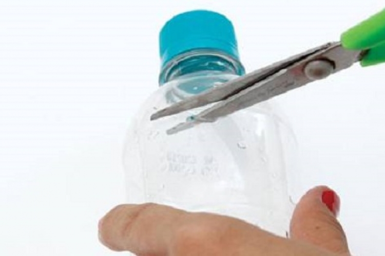 Fabriquer un magnifique porte-clef à partir d’une bouteille de plastique! Un patron gratuit!