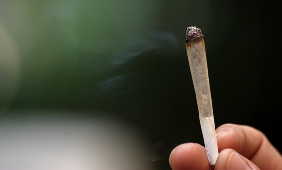 Le cannabis sera légalisé en France avant 2017, annonce Manuel Valls à Bruxelles !