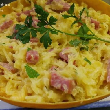 Courge spaghetti à la carbonara