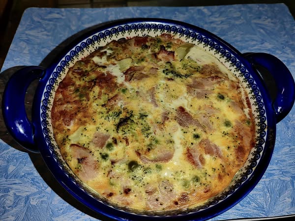 Quiche sans pâte aux brocolis