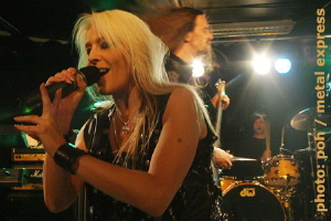 doro-live-in-norway.JPG