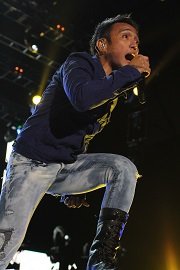 JOURNEY (Live at The Metro Arena Newcastle, U.K., May 22, 2013)