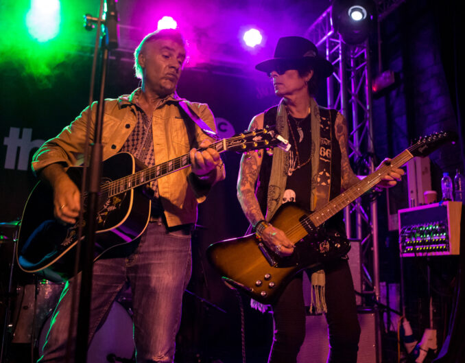GLEN MATLOCK Featuring EARL SLICK (Live at The Cluny, Newcastyle, U.K., May 24, 2019) GLEN MATLOCK Featuring EARL SLICK (Live at The Cluny, Newcastyle, U.K., May 24, 2019)