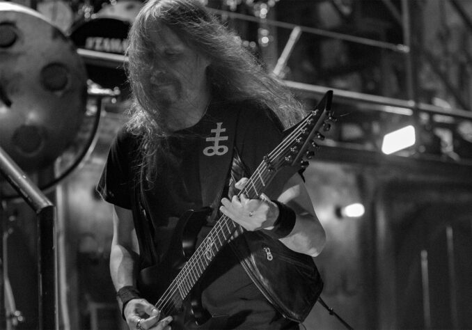 Mike Wead on lead guitar.
