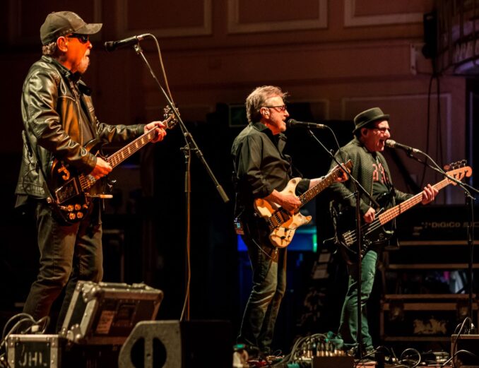 BLUE ÖYSTER CULT (Live at The City Hall, Newcastle, U.K., October 19, 2022) BLUE ÖYSTER CULT (Live at The City Hall, Newcastle, U.K., October 19, 2022)
