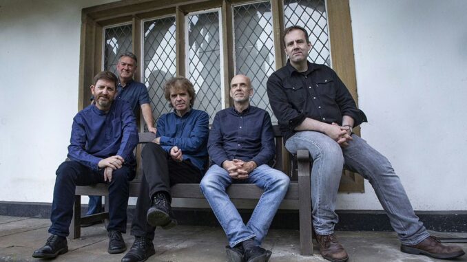 IQ IQ band photo