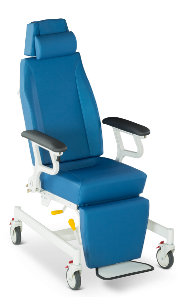 6700_geriatric_recliner_chair_clipped_01