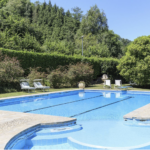 Villa med pool i Meina med sjöutsikt