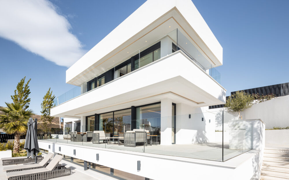 NUEVA ANDALUCÍA LUXURY VILLA, MARBELLA