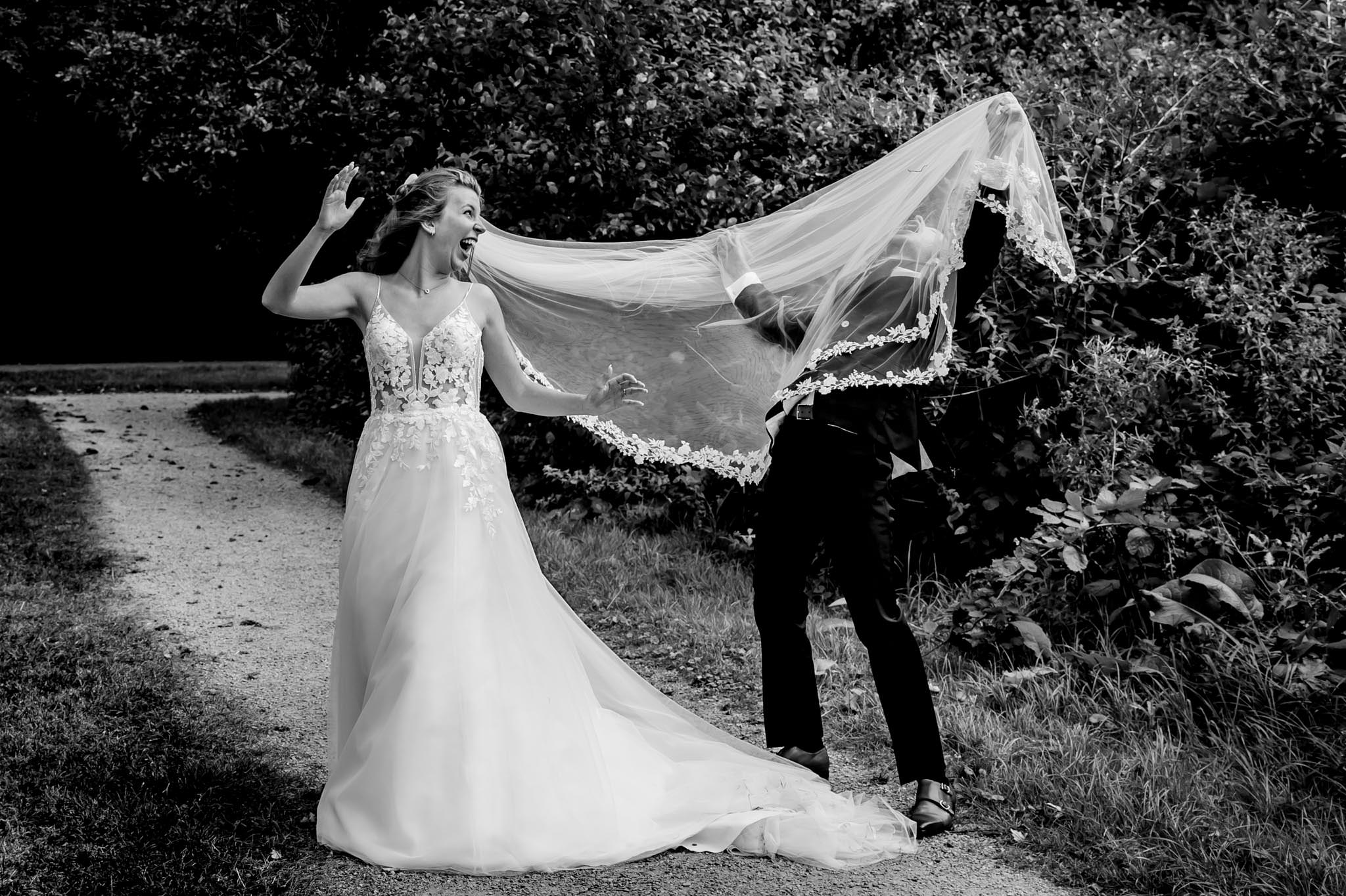 bruiloft-fotograaf-trouwfotograaf-trouwfotografie-doetinchem-trouwjurk-trouwfoto-assen-trouwen