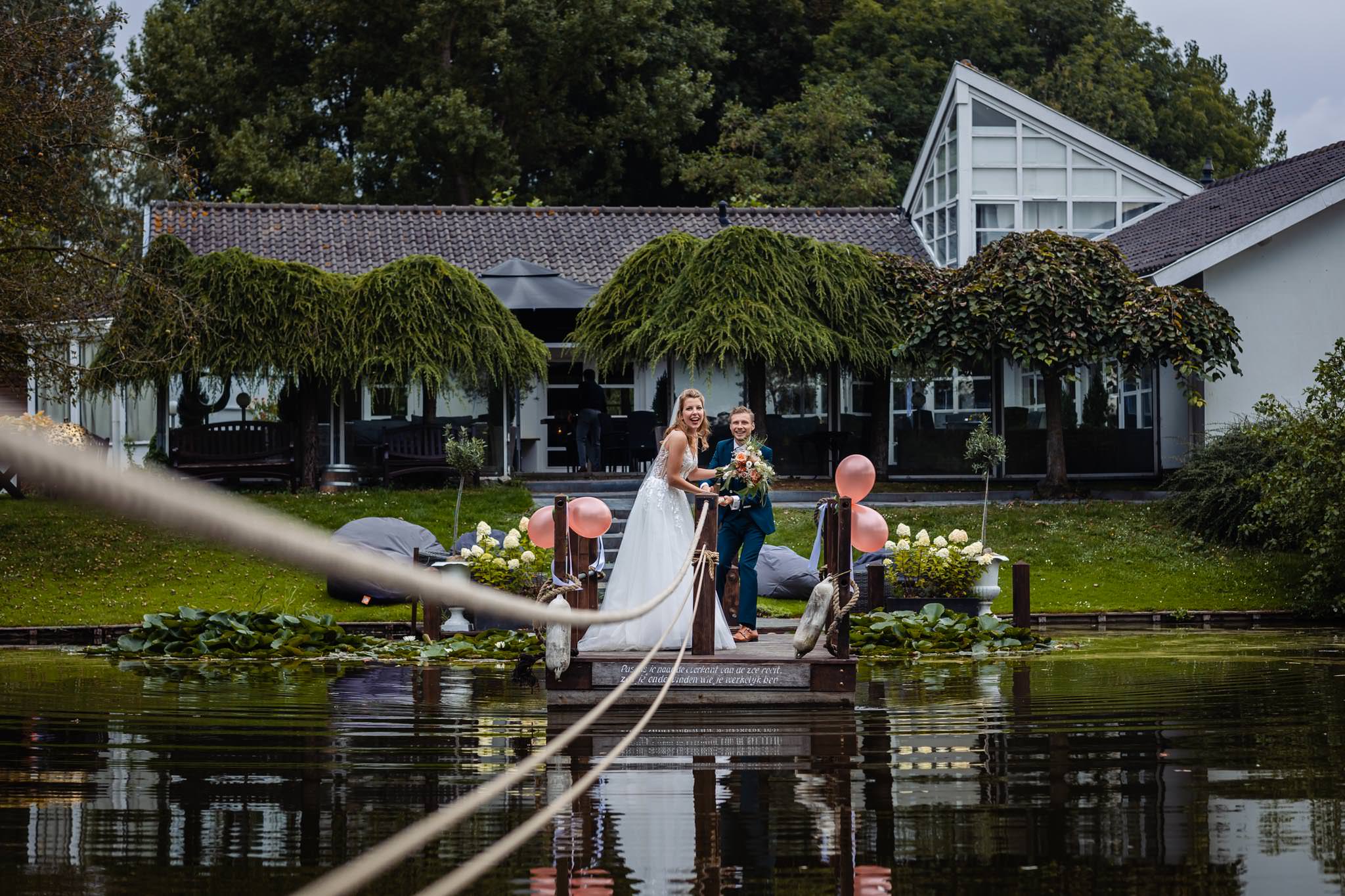 Trouwfotograaf-Bergershoek-bruiloft-fotograaf-trouwfotograaf-trouwfotografie-doetinchem-trouwjurk-trouwfoto-Maassluis-trouwen-fotograaf