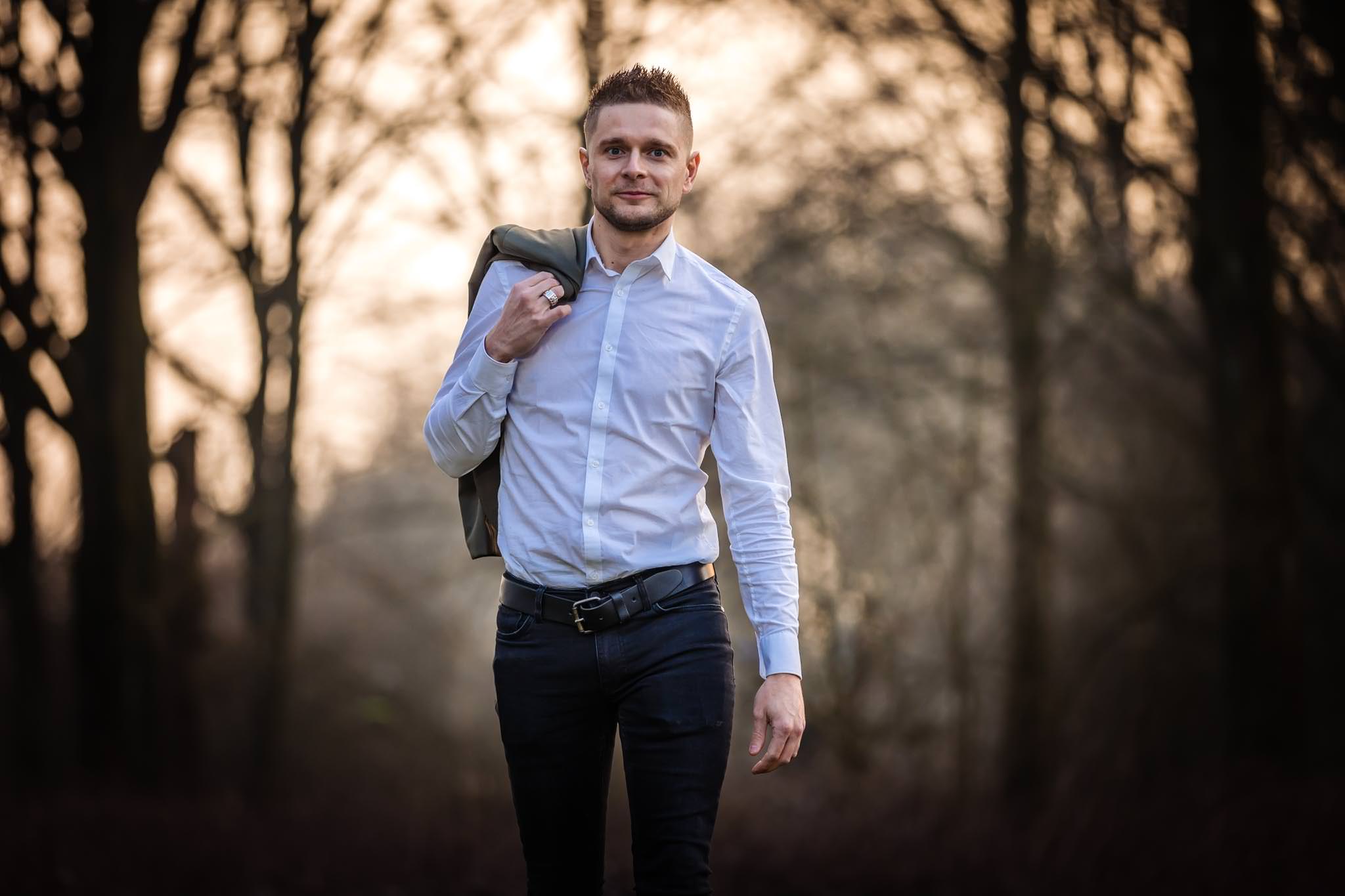 Zakelijkeportret foto laten maken in de buitenomgeving van Arnhem