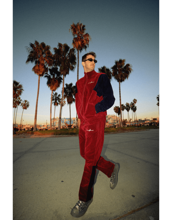 velour-tracksuit-burgundy-jacket-venice-model