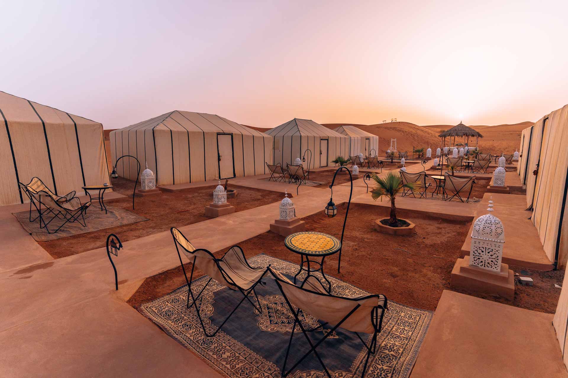 Sahara Luxury Desert Camp - sunset drive to the camp4- BLOGPOST HQ