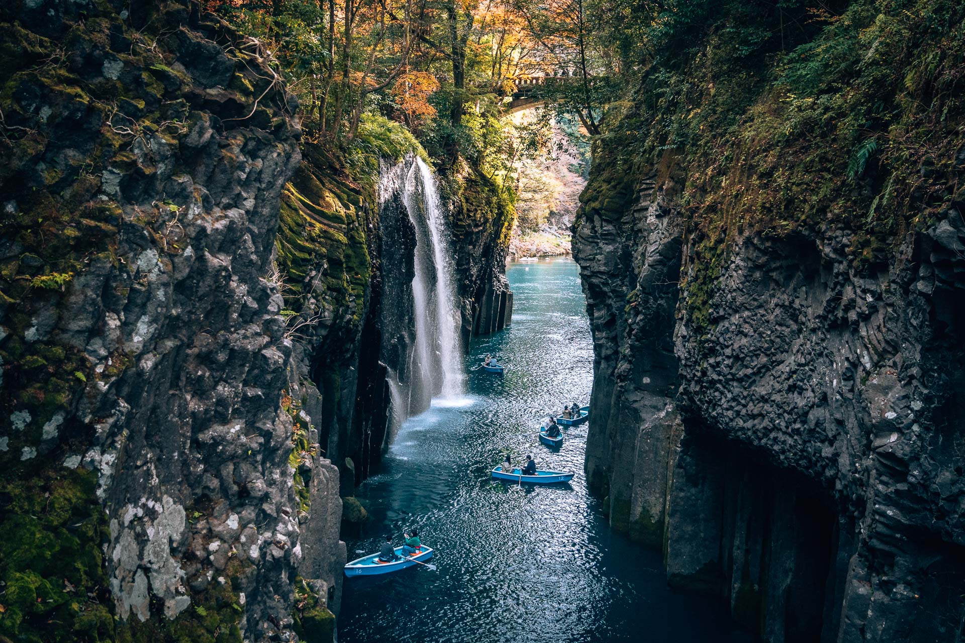 Takachiho Gorge - One of the most beautiful places in Japan