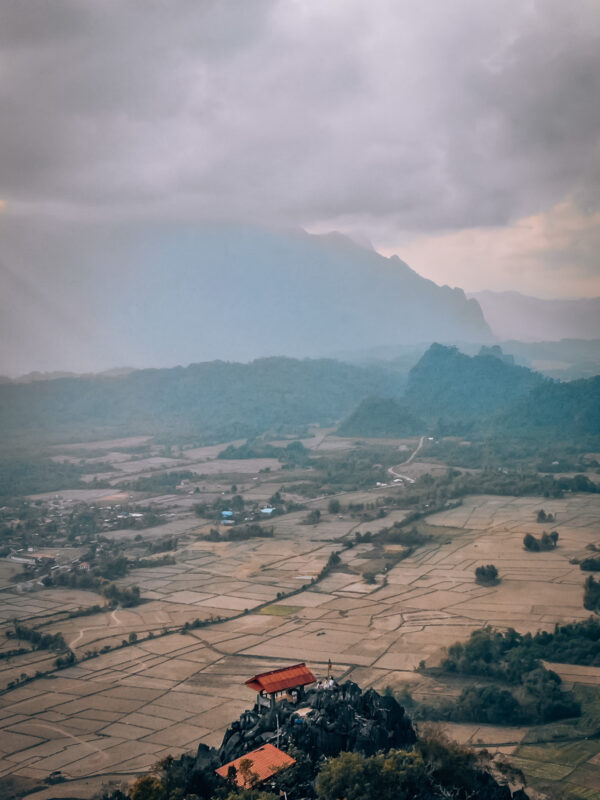 Viewpoint Vang Vieng- BLOGPOST HQ