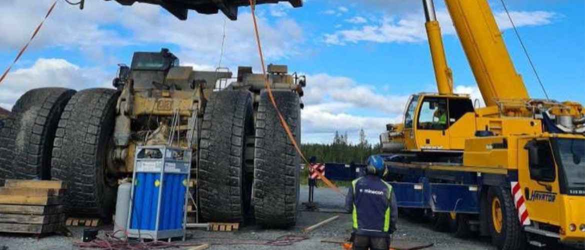 Nyhester - Demontering av 5st CAT 793 truckar åt en finsk kund