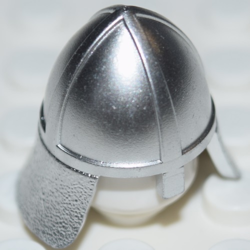 6051870 Mini Knights Helmet ”No. 1000” (15606) Silver Ink Minifigur.se