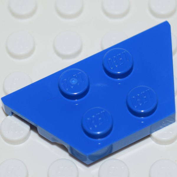 4609454 Plate 2X4X18° (51739) Bright Blue Minifigur.se