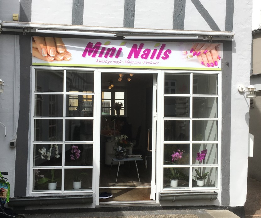 Kontakt Mini Nails i Svendborg