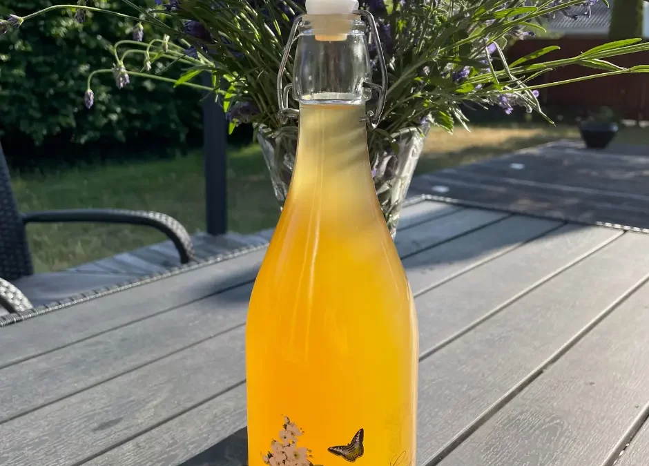 hyldeblomstsaft opskrift