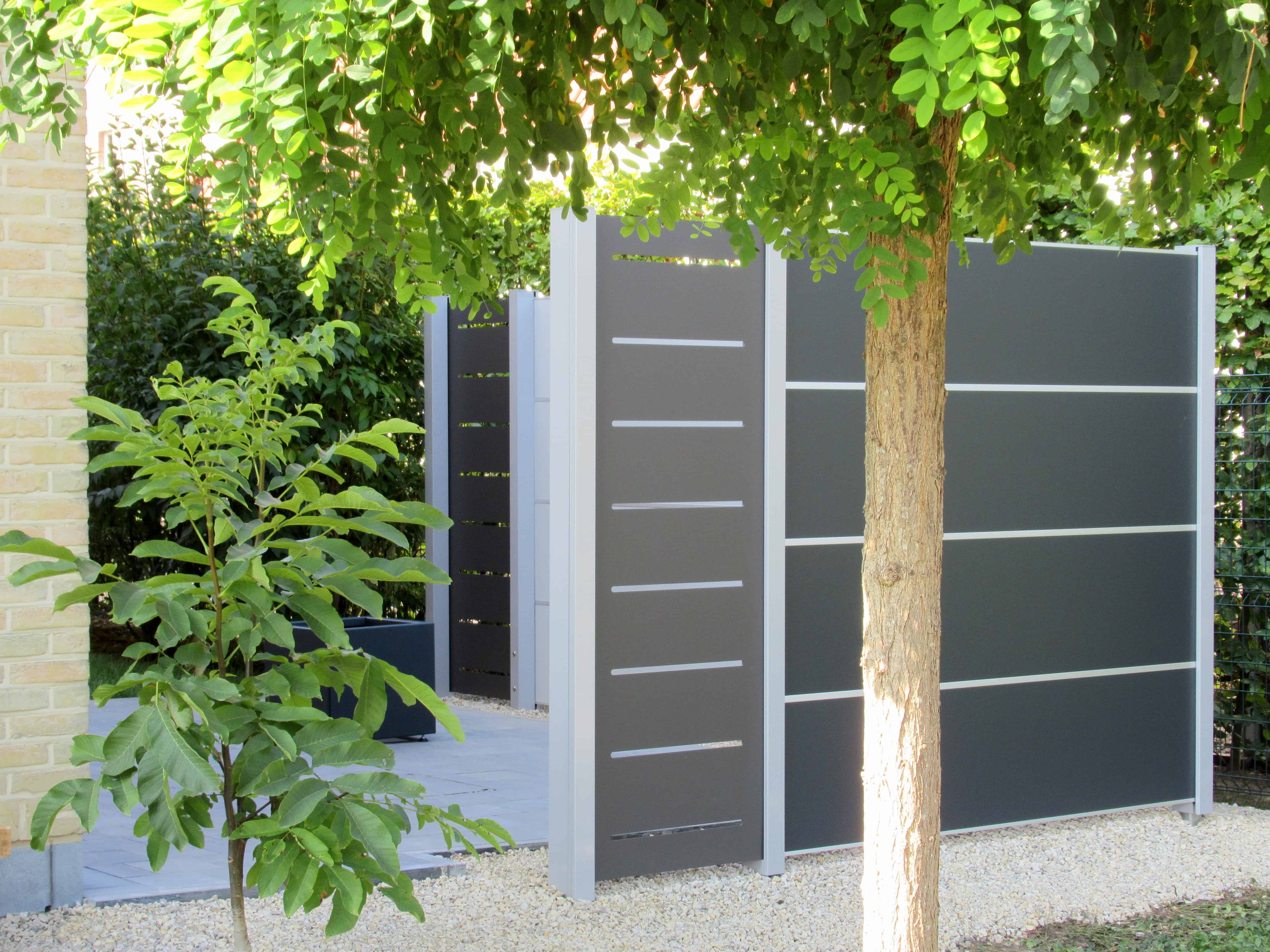 Gesloten tuinscherm voor meer privacy Gesloten tuinscherm voor meer privacy