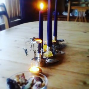 Weihnachten in Norwegen stimungsvoller Kerzenschein